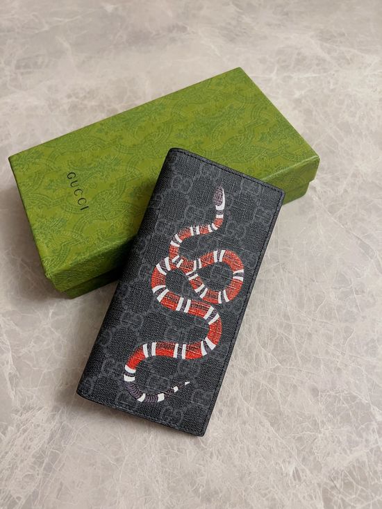 Gucci Striped Snake Print Short Wallet 459456