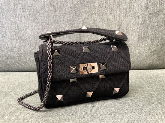 Valentino Roman Stud Medium Quilted Shoulder Bag 0188