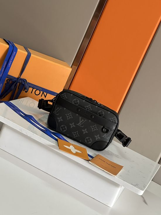 Louis Vuitton Neo Alpha Monogram Canvas Handbag M82542