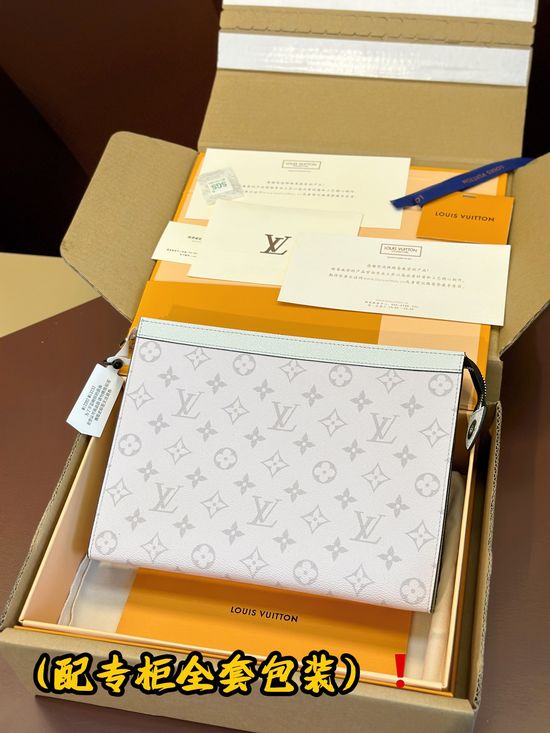 Louis Vuitton Pochette Voyage Handbag White Tagarama M30420
