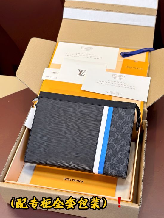 Louis Vuitton Pochette Voyage Leather Clutch M56827