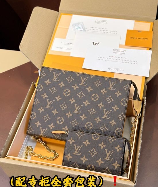 Louis Vuitton LV Toiletry Pouch On Chain M81412