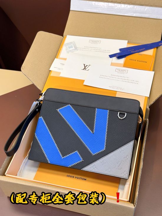 Louis Vuitton Standing Pouch Handbag with Zigzag Stitching M81310