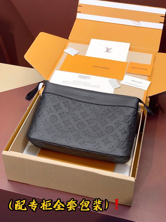 Louis Vuitton Pochette Voyage Souple Leather Clutch M82545