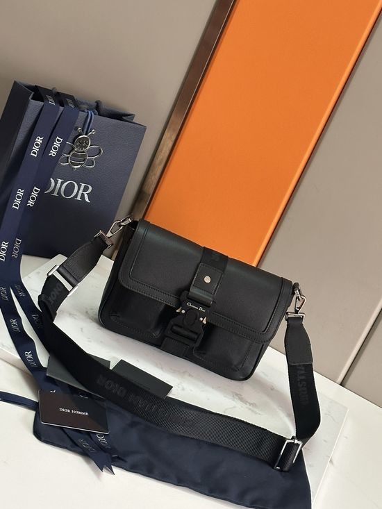 Christian Dior Hit the Road Handbag 1ESME 93380