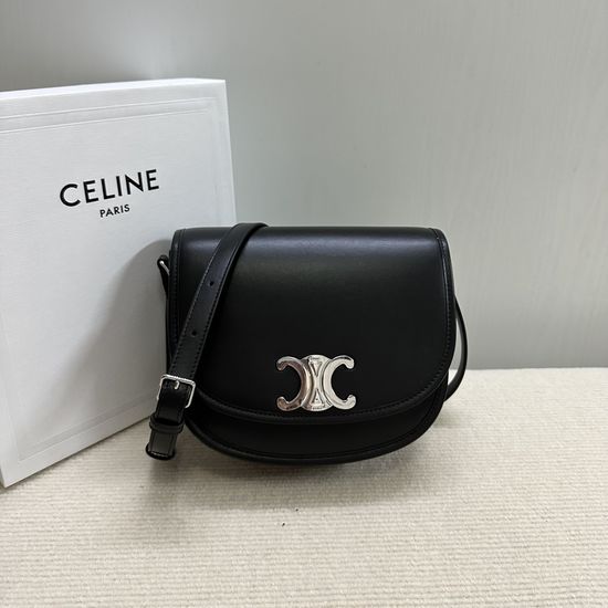 Celine BESACE TRIOMPHE Medium Leather Handbag 114453