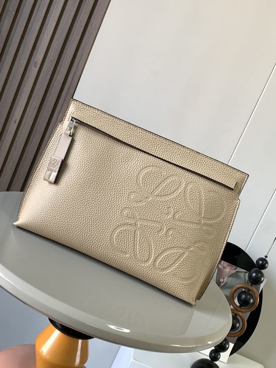 Loewe TT Pouch Grained Leather Clutch 9116