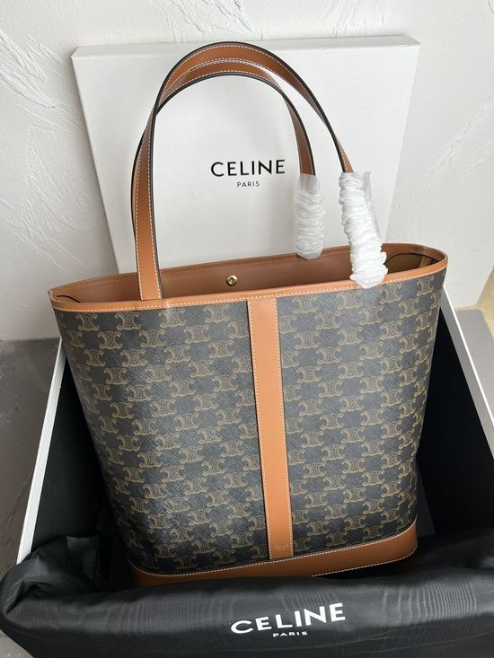 Celine CABAS Logo Printed Leather Handbag 115072