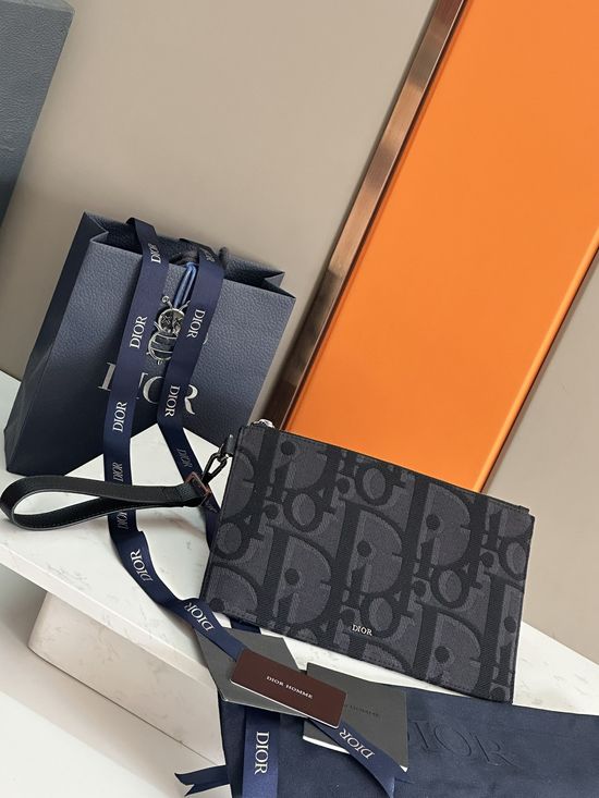 Christian Dior Oblique A5 Clutch 226