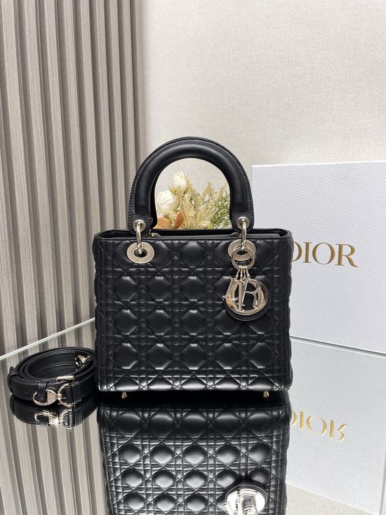 Christian Dior Lady Christian Dior Lambskin Quilted Handbag 11707