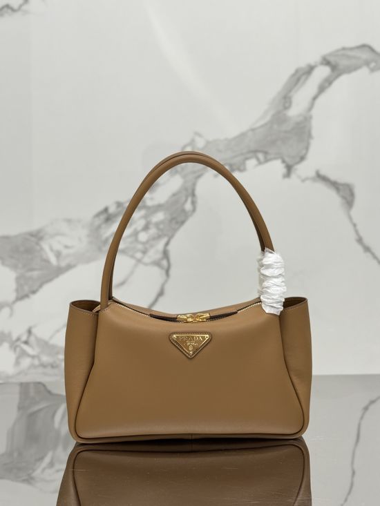 Prada Leather Detachable Strap Handbag 1BA444