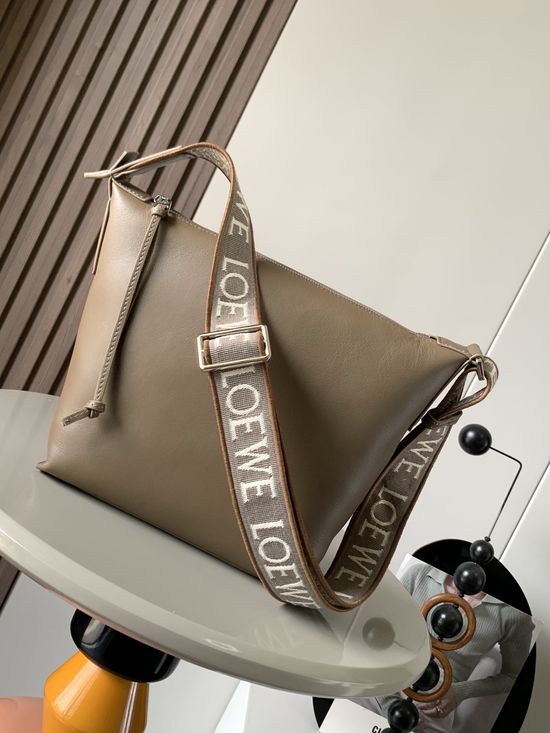 Loewe Cubi Adjustable Strap Crossbody Bag 9026