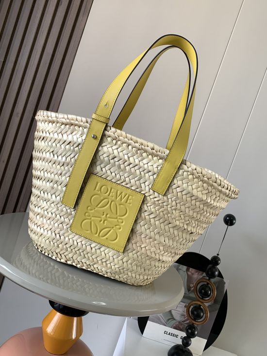 Loewe Basket Woven Palm Leaf and Calfskin Handbag 8005