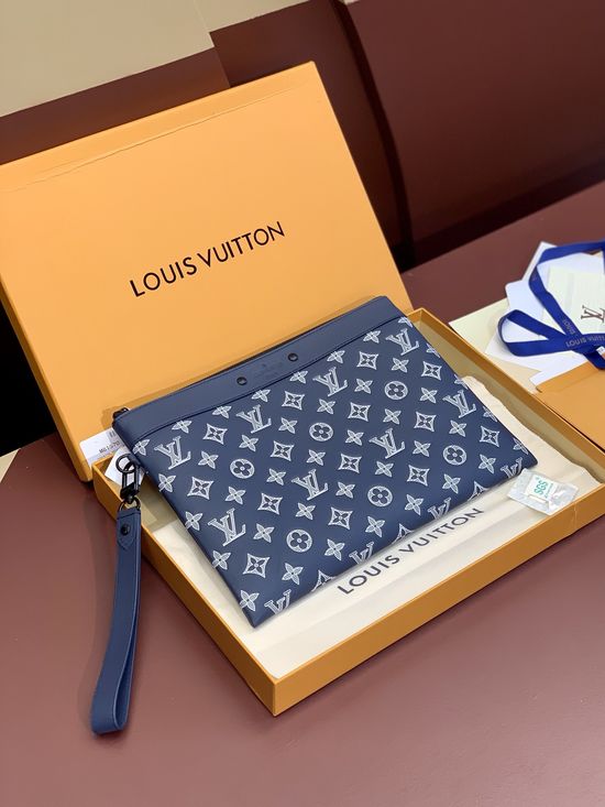 Louis Vuitton Pochette To-Go Leather Clutch M81570