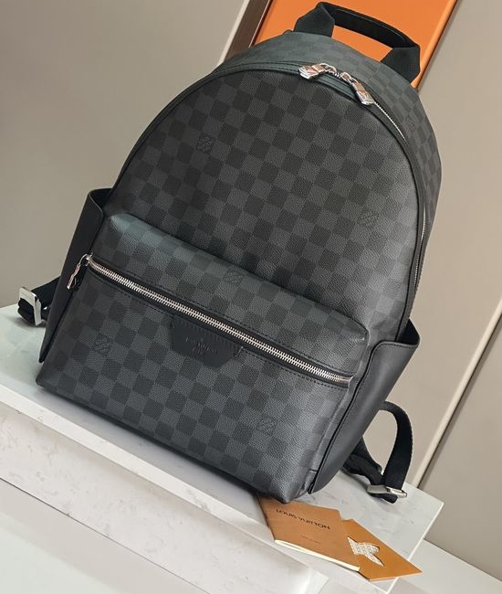 Louis Vuitton LV Discovery Small Backpack M40514