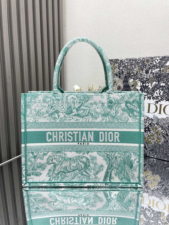 Christian Dior Green Tiger Tote Bag Classic Style 17897