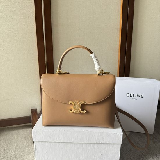 Celine Kelly Triumph Gate Sophisticated Handbag 117523