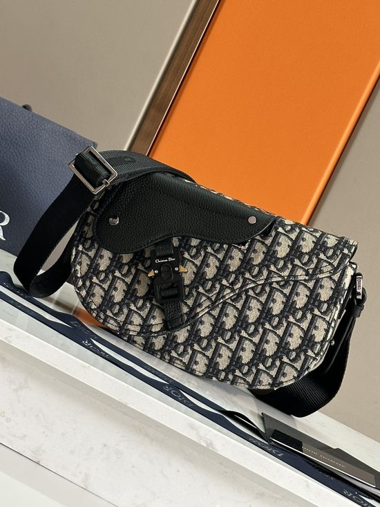 Christian Dior Saddle Messenger Bag 93393