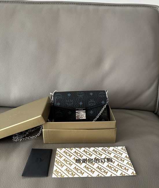 MCM Small Envelope Chain Flap Crossbody Bag 65008
