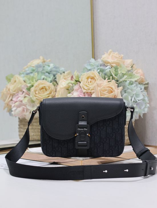 Christian Dior Saddle Messenger Bag 049