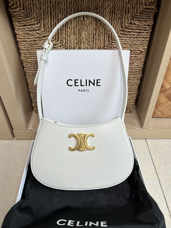 Celine TILLY Medium Leather Handbag 115703BF4.38NO