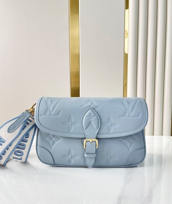 Louis Vuitton LV DIANE Leather Baguette Handbag M46846