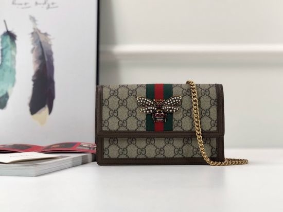 Gucci Queen Margaret GG Supreme Bee Wallet on Chain 476079