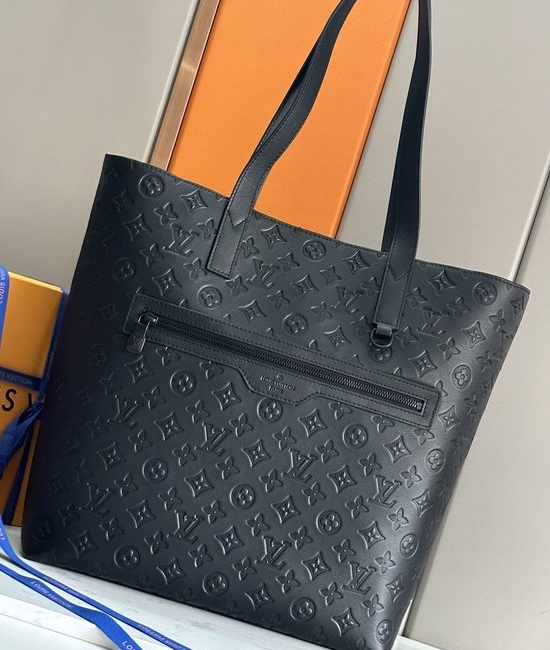 Louis Vuitton LV Excursion Leather Top Handle Handbag M24777