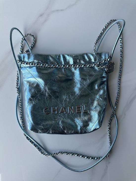 Chanel Glossy Cowhide Leather Handbag AS3980