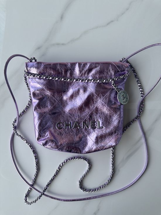 Chanel Glossy Cowhide Leather Handbag AS3980