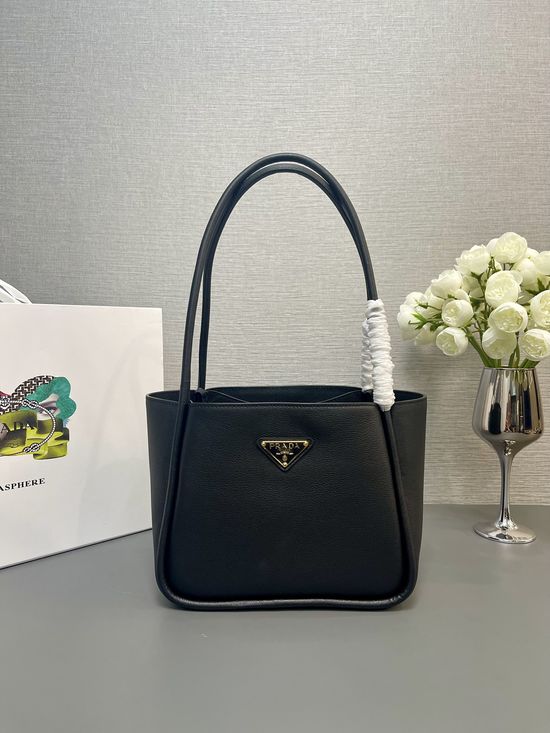 Prada Shoulder Bag Calfskin Large Capacity 1BG539