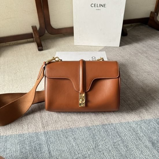 Celine TEEN SOFT16 Shoulder Bag 196853