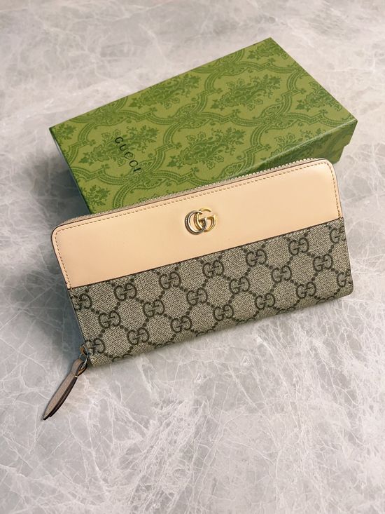 Gucci GG Supreme Canvas Wallet 790057