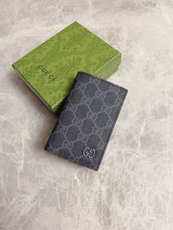 Gucci GG Supreme Canvas Card Case 768249