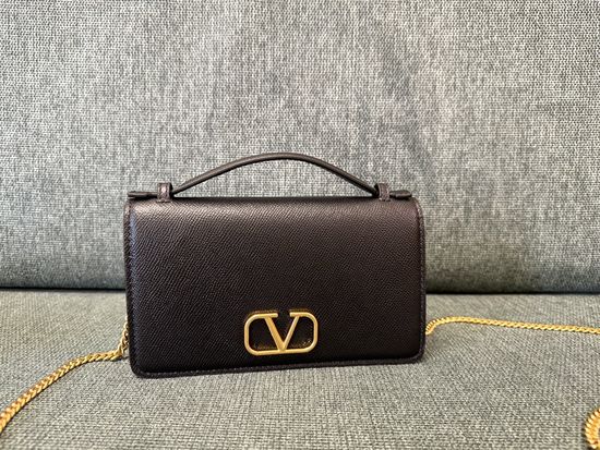 Valentino Garavani VRING Leather WOC Bag 2068