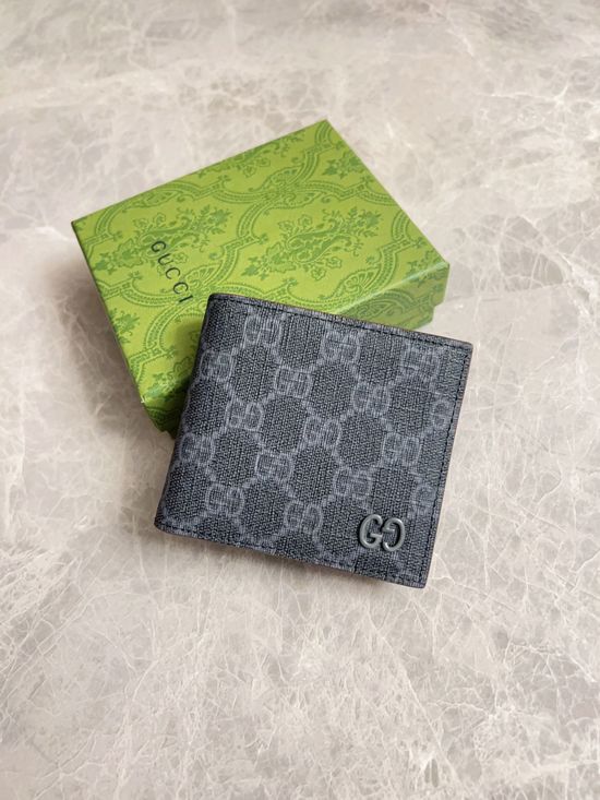 Gucci GG Canvas Short Bifold Wallet 768244