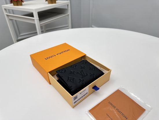 Louis Vuitton Lisa Wallet Embossed Leather M83365