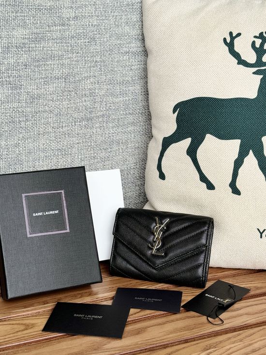 Yves Saint Laurent Bifold Short Caviar Leather Wallet 414404