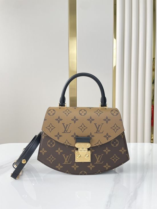Louis Vuitton SAC TILSITT Clutch Handbag M46548