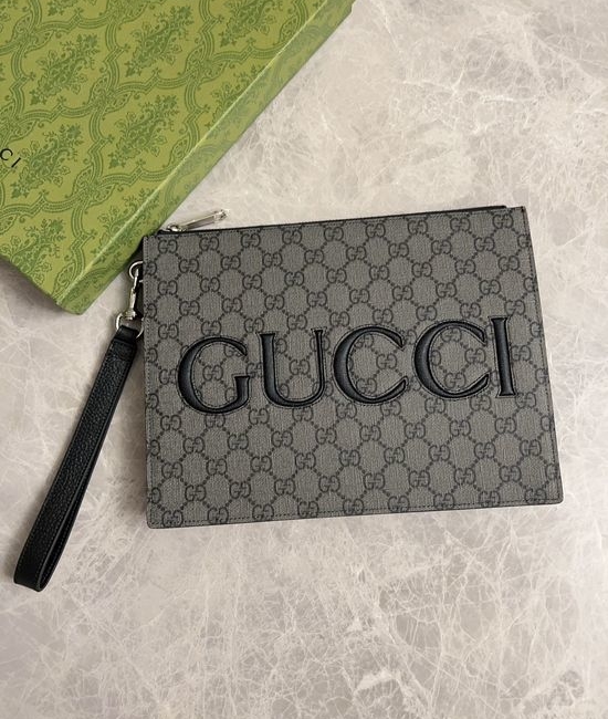 Gucci Supreme Canvas Clutch Wallet 768374