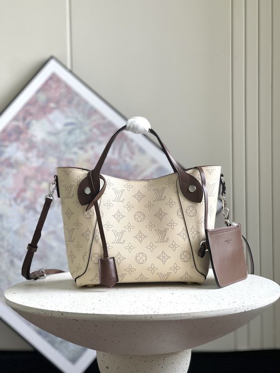 Louis Vuitton Hina Leather Foldable Handbag M54353