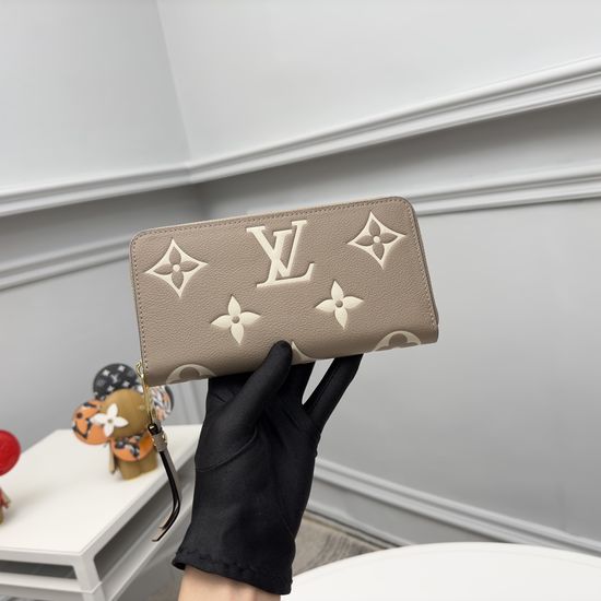 Louis Vuitton Zippy Round Long Wallet Monogram Wallet M69794