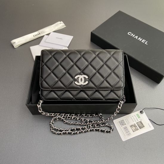 Chanel Quilted Card Holder Silver Hardware 3984