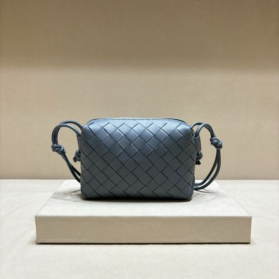 Bottega Veneta Woven Small Square Bag Classic Versatile 9338