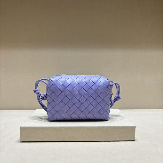 Bottega Veneta Woven Small Square Bag Classic Versatile 9337