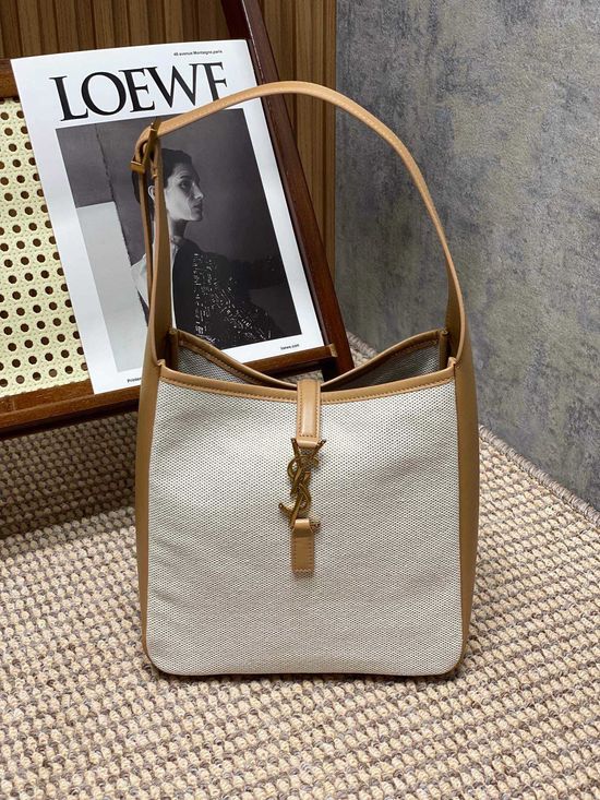 Yves Saint Laurent Hobo Bag Timeless Chic 713938