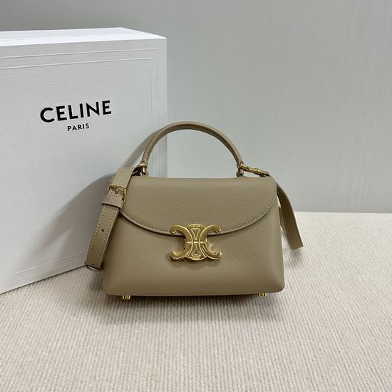 Celine Triomphe Kelly Handbag 118113