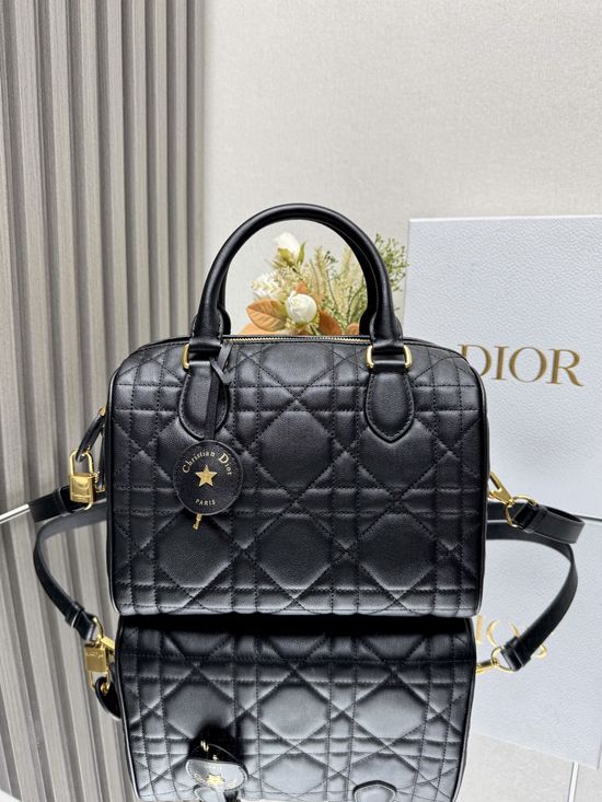 Christian Dior Groove Quilted Handbag 1365
