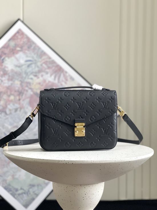 Louis Vuitton Pochette Metis Monogram Leather Bag M41487