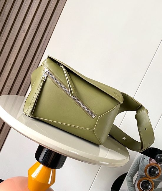Loewe Puzzle Classic Calfskin Waist Bag 9114
